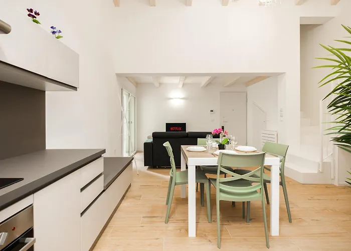Apartament Residenza Serlio, Center, Station, Fiera
